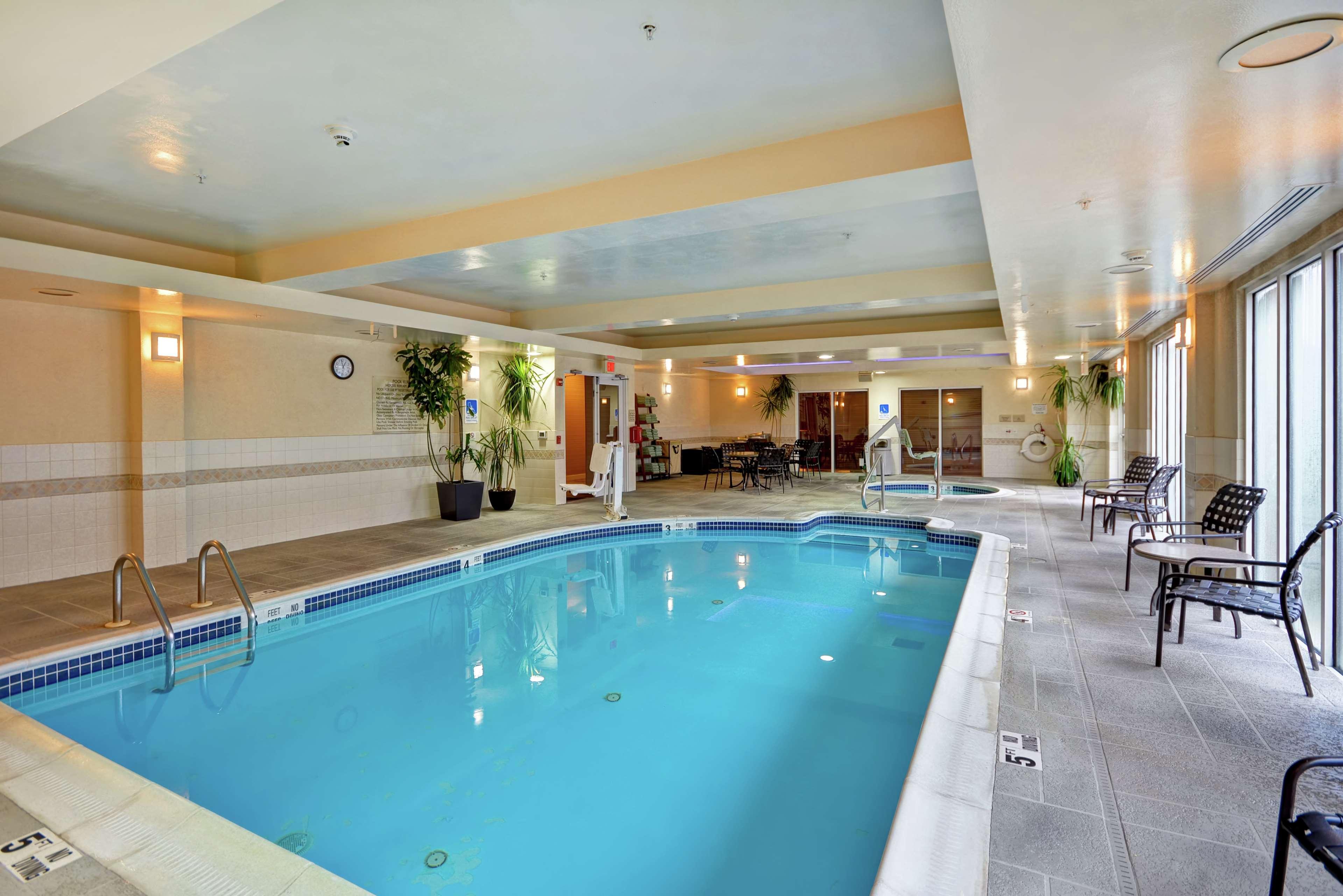 Hilton Garden Inn Ridgefield Park Exterior photo